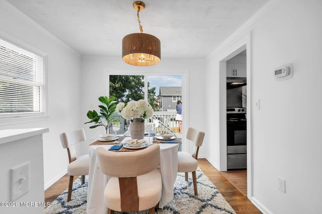 96 E River Road, Rumson, NJ 07760