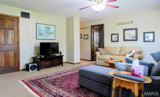 1604 Tamarack Drive, St Charles, MO 63301