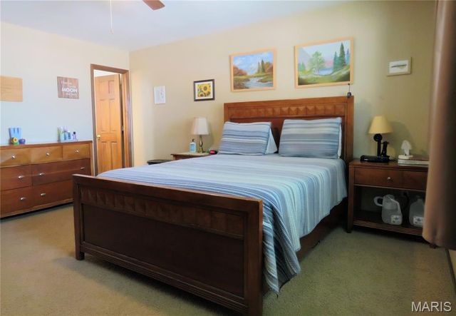 1604 Tamarack Drive, St Charles, MO 63301