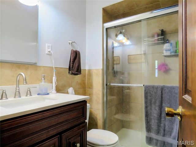 1604 Tamarack Drive, St Charles, MO 63301
