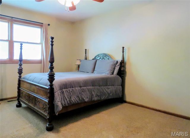 1604 Tamarack Drive, St Charles, MO 63301