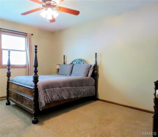 1604 Tamarack Drive, St Charles, MO 63301