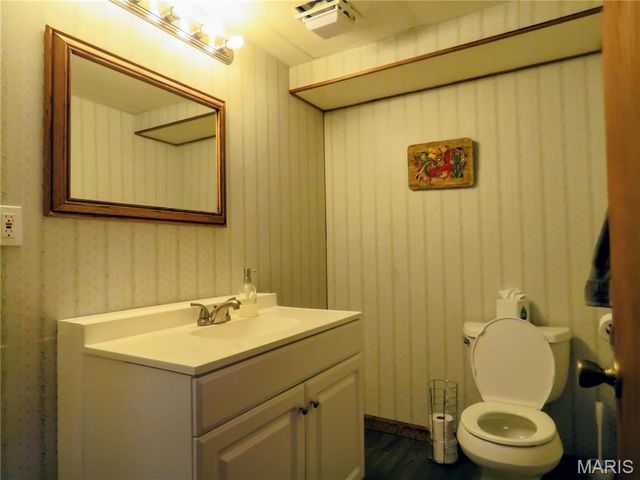 1604 Tamarack Drive, St Charles, MO 63301