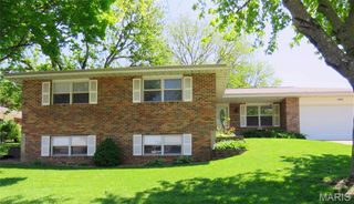 1604 Tamarack Drive, St Charles, MO 63301