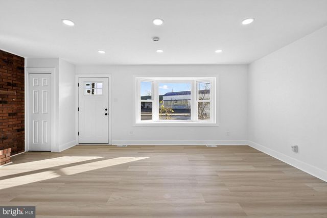 70 PRANGS LN, New Castle, DE 19720