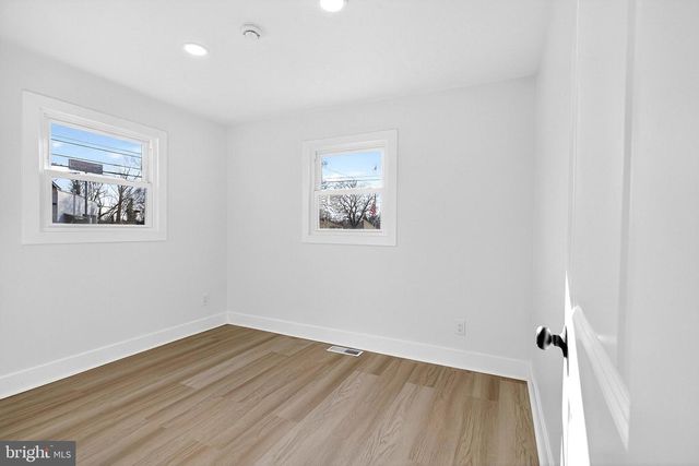 70 PRANGS LN, New Castle, DE 19720