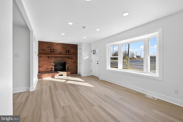 70 PRANGS LN, New Castle, DE 19720