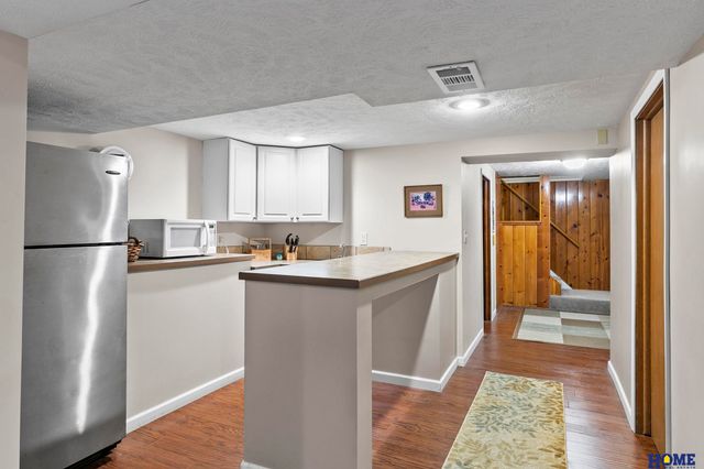 1610 Circle Drive, Lincoln, NE 68506