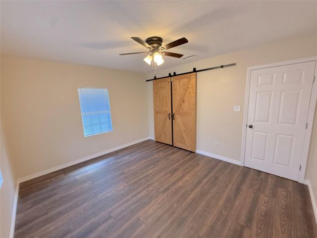 1116 3rd Street, Clute, TX 77531