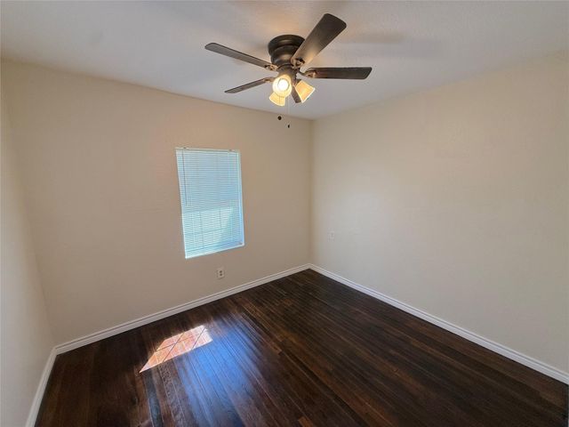 1116 3rd Street, Clute, TX 77531