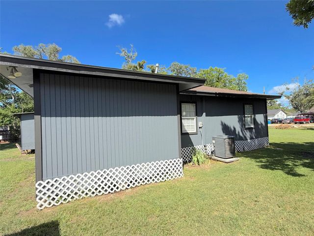 1116 3rd Street, Clute, TX 77531