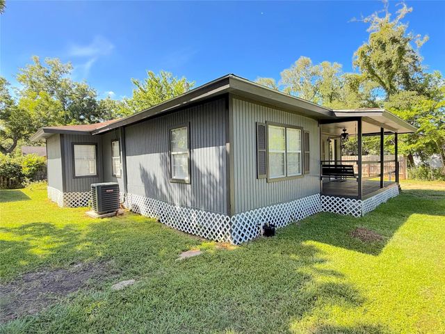 1116 3rd Street, Clute, TX 77531