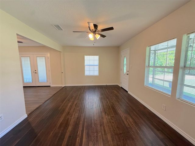 1116 3rd Street, Clute, TX 77531