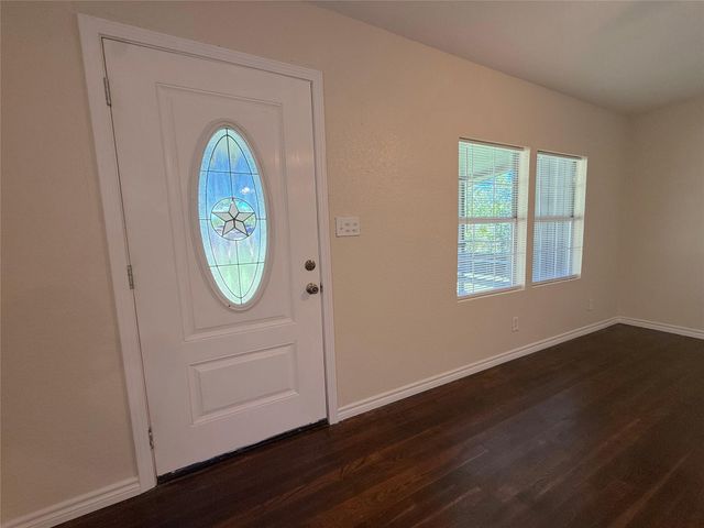 1116 3rd Street, Clute, TX 77531