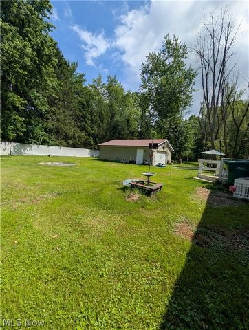 7300 Cliff Drive, Ravenna, OH 44266