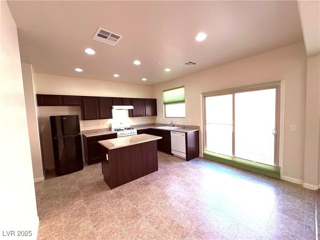 968 Via Gandalfi, Henderson, NV 89011