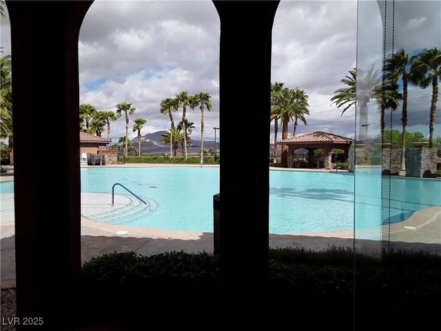 968 Via Gandalfi, Henderson, NV 89011