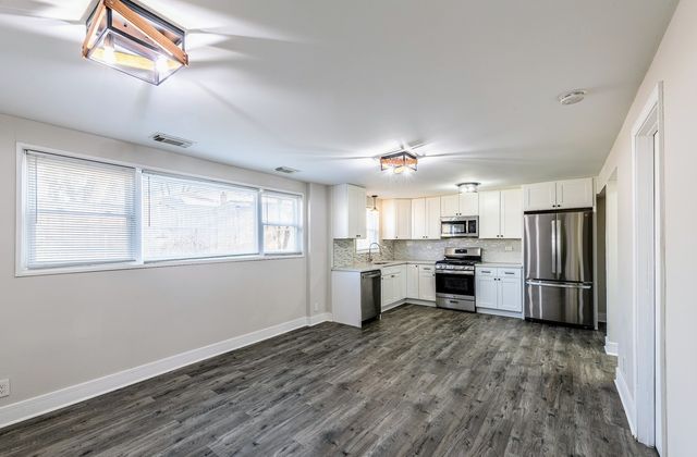 16039 Marian Drive, South Holland, IL 60473