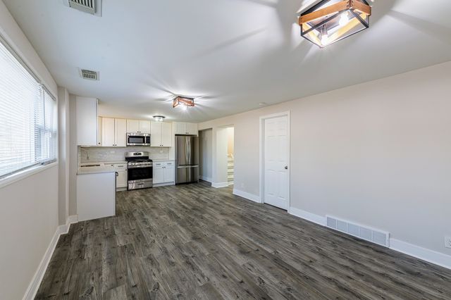 16039 Marian Drive, South Holland, IL 60473