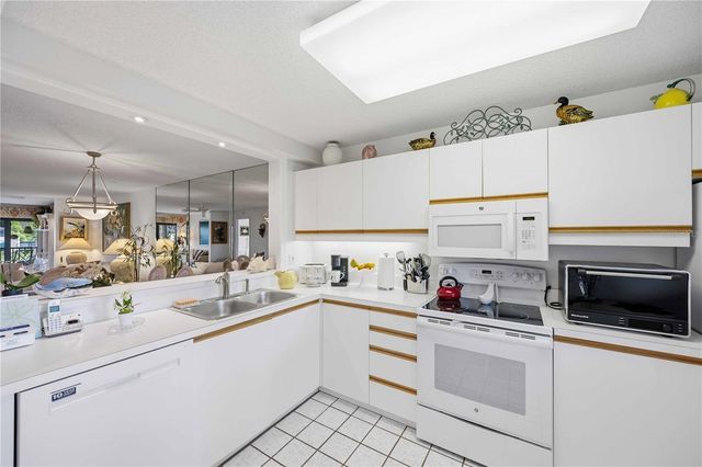 5627 ASHTON WAY 5627, Sarasota, FL 34231