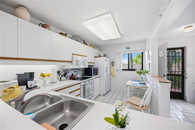 5627 ASHTON WAY 5627, Sarasota, FL 34231
