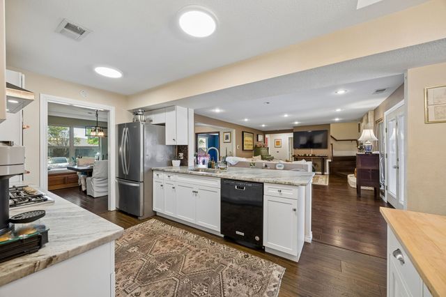 1433 Lincoln Place, Carrollton, TX 75006