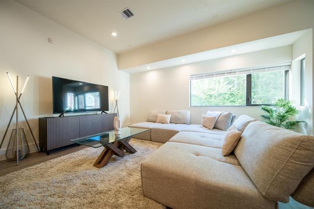 2212 Francis Street, Houston, TX 77004