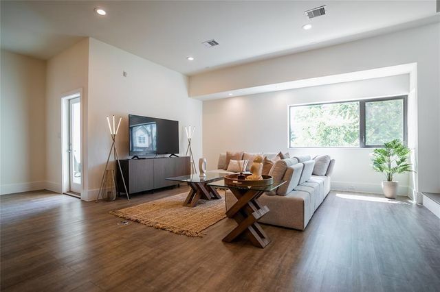 2212 Francis Street, Houston, TX 77004