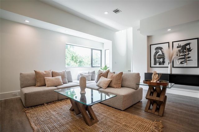 2212 Francis Street, Houston, TX 77004