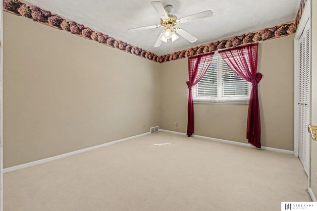 1324 Holling Drive, Omaha, NE 68144