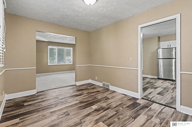 1324 Holling Drive, Omaha, NE 68144