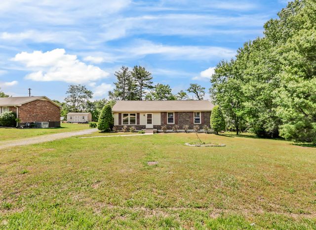 3104 Spring Creek Ct, Clarksville, TN 37040