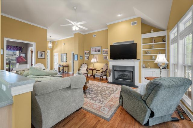 3525 Flowering Oak Way, Mount Pleasant, SC 29466