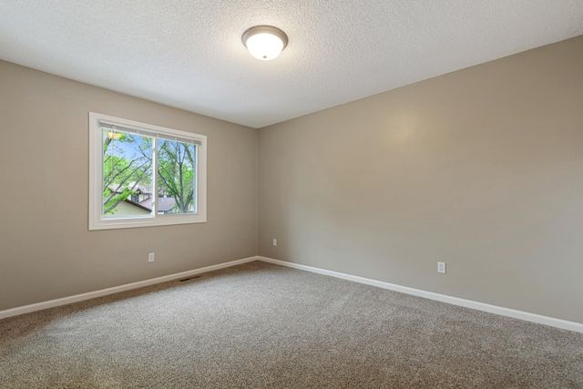 8773 Maplebrook Parkway N, Brooklyn Park, MN 55445