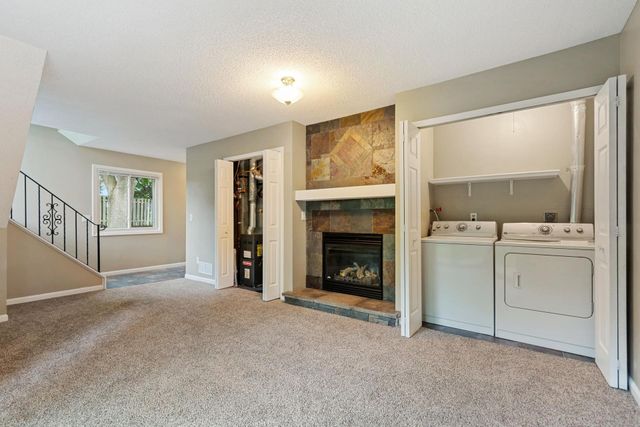 8773 Maplebrook Parkway N, Brooklyn Park, MN 55445