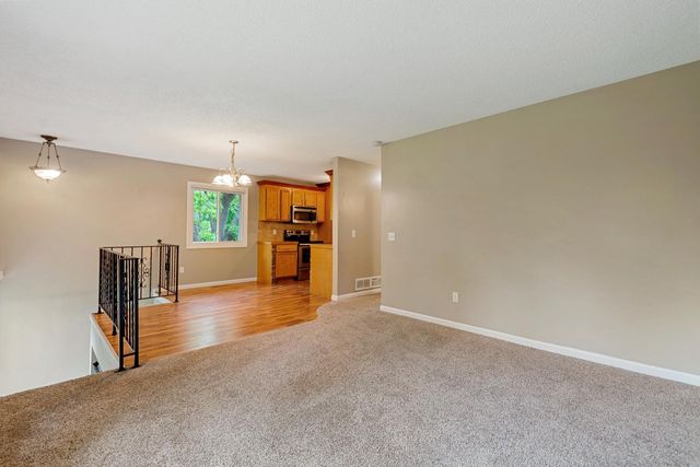 8773 Maplebrook Parkway N, Brooklyn Park, MN 55445