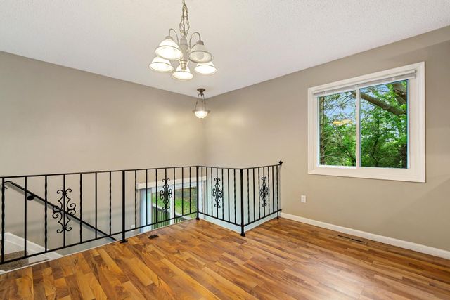 8773 Maplebrook Parkway N, Brooklyn Park, MN 55445