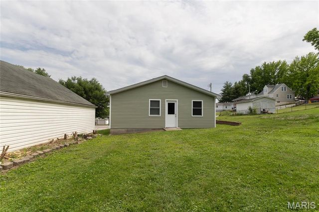 327 N 7th Street, Festus, MO 63028