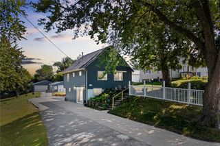 2703 Schaeffer Dr SW, Cedar Rapids, IA 52404