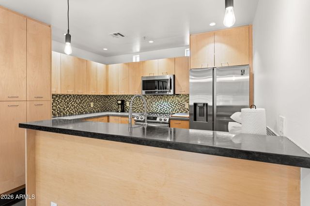 1111 W UNIVERSITY Drive 2008, Tempe, AZ 85281