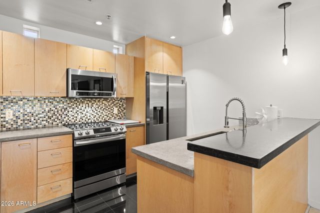 1111 W UNIVERSITY Drive 2008, Tempe, AZ 85281