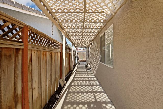 1278 David Dr, Oakdale, CA 95361