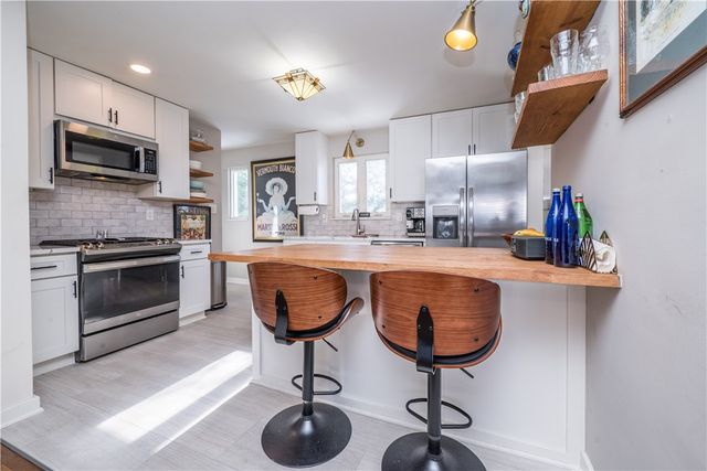 502 Moreland Dr., Mt Lebanon, PA 15243