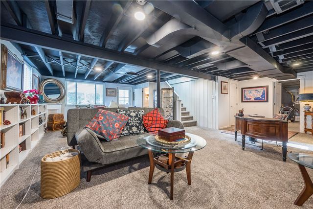 502 Moreland Dr., Mt Lebanon, PA 15243