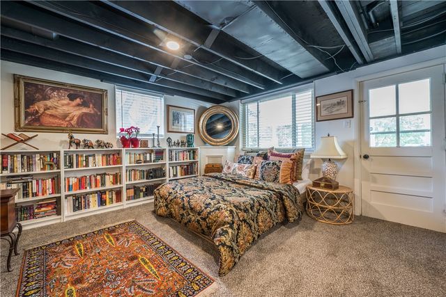 502 Moreland Dr., Mt Lebanon, PA 15243