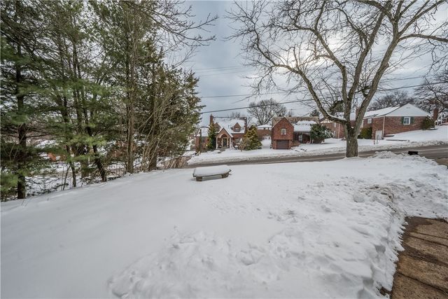 502 Moreland Dr., Mt Lebanon, PA 15243