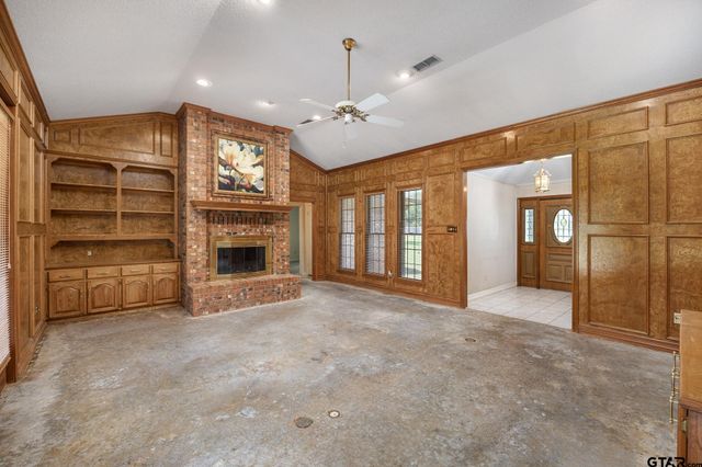 19606 Norfolk Drive, Flint, TX 75762
