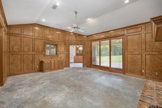 19606 Norfolk Drive, Flint, TX 75762