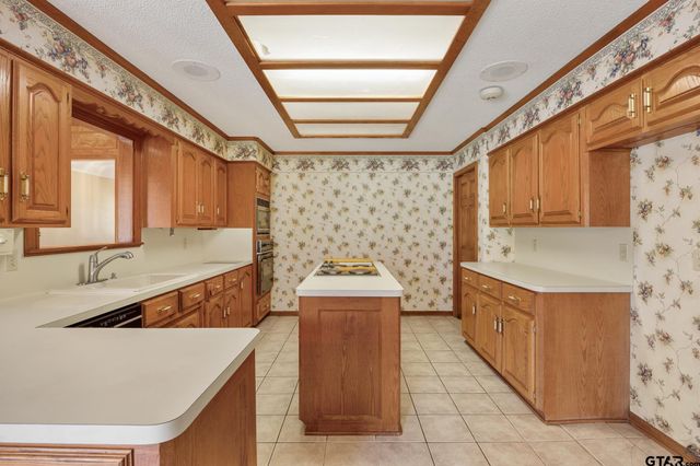 19606 Norfolk Drive, Flint, TX 75762