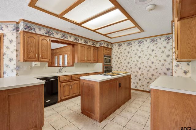 19606 Norfolk Drive, Flint, TX 75762